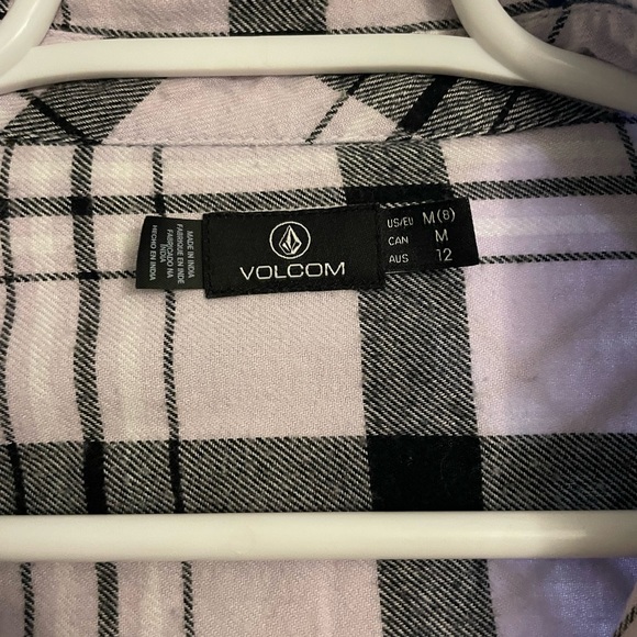 Volcom Women's Plaid to Meet U Long Sleeve Flannel Shirt. - Picture 4 of 6